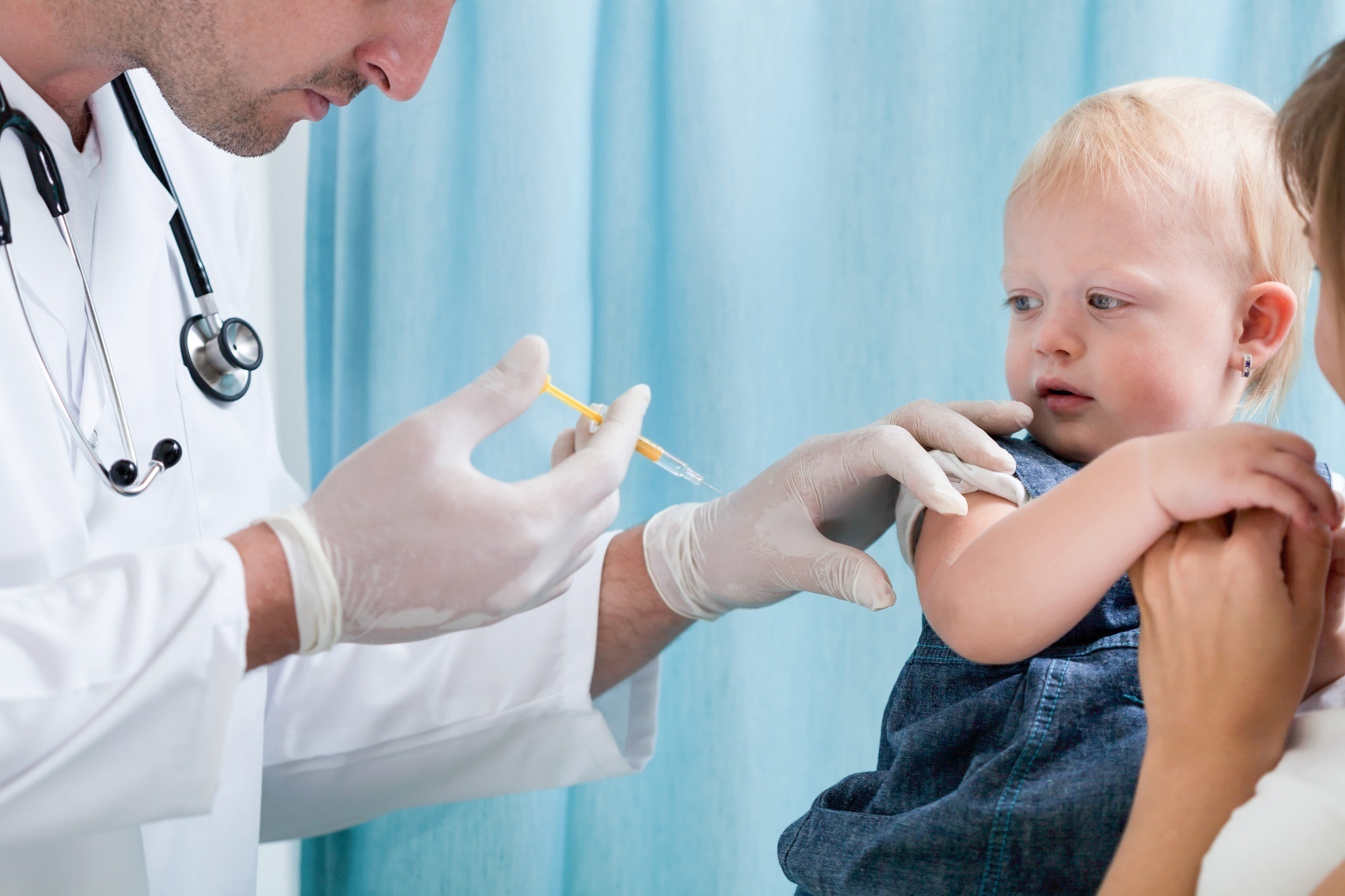 Прививка от коклюша. Вакцина от коклюша детям. Коклюш прививка детям. Иммунизация от коклюша.
